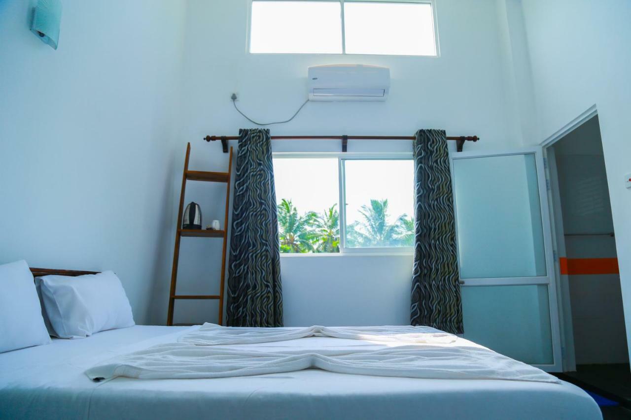 Hikka Ocean Resort Hikkaduwa Extérieur photo