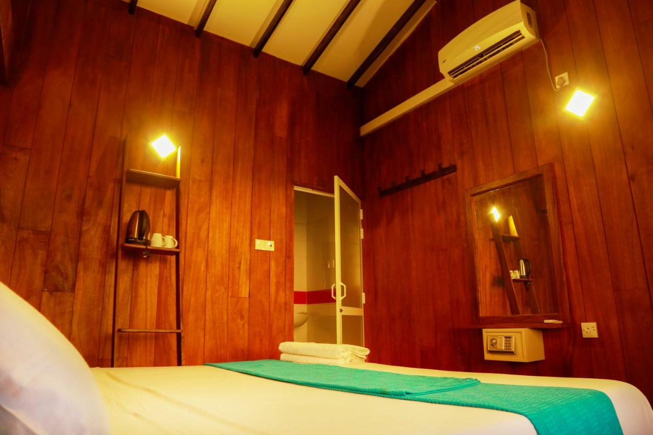 Hikka Ocean Resort Hikkaduwa Extérieur photo